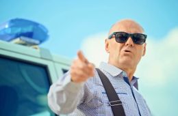 Роман с того света