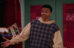 Удивительная Ви: Подросток-вампир