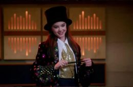 Удивительная Ви: Подросток-вампир