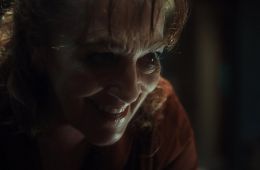 Безумная старуха