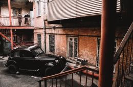 По законам военного времени