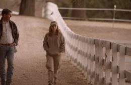 Девушка на краю