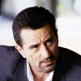 Нил Макколи 270