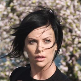 красная  роза