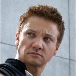 Клинт Бартон 319