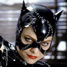 Женщина-кошка 374