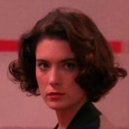 Донна Хейворд 197