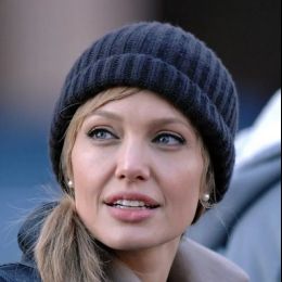 Эвелин Солт 75