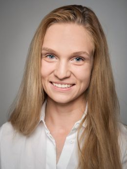 Анна Фирсова