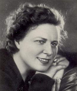 Алла Тарасова