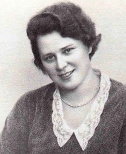 Алла Тарасова