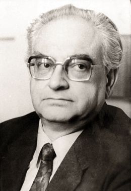Александр Мнацаканян