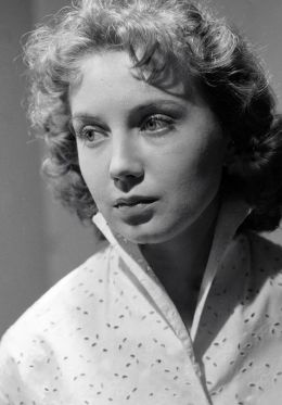 Елена Добронравова