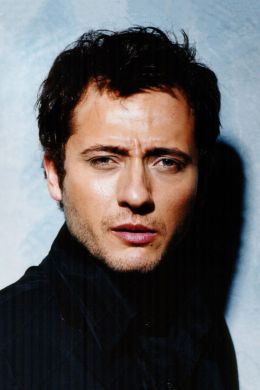 Йигит Озшенер