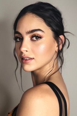 Мелисса Баррера