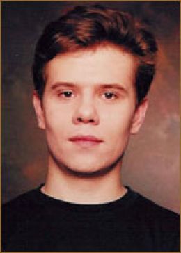 Денис Кулютников