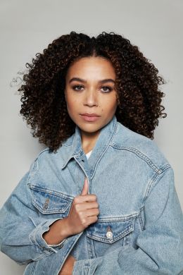 Леони Эллиотт