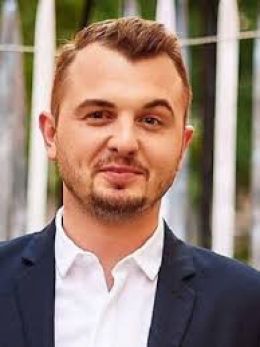 Евгений Янович