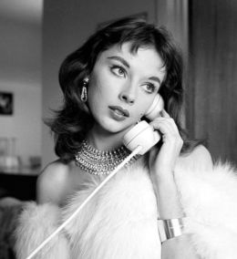 Викки Дагэн