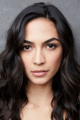 Натали Линес