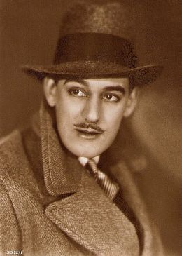 Уорвик Уорд