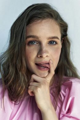 Анна Завтур