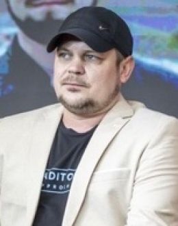 Денис Ефремов