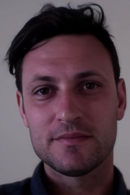 Дэниел Брирли