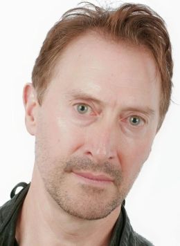 Микки Льюис