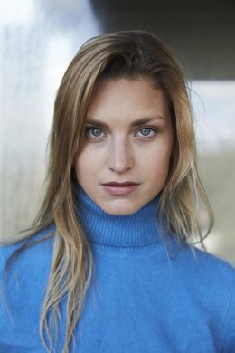 Анна Платен