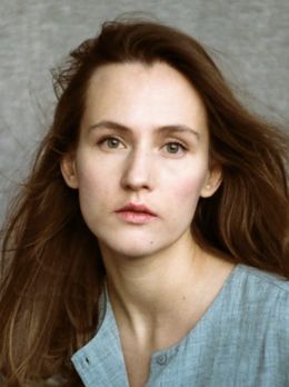 Анна Мустина