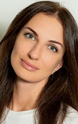 Елена Дементова