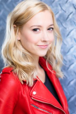 Эмили Брафф