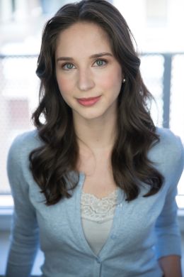 Мелани Мартин