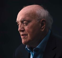 Питер Арнетт