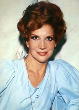 Тония Карреро