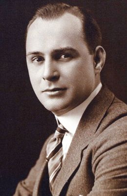 Клэй Клемент