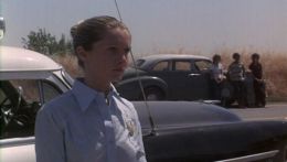 Энни Комптон