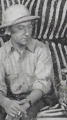 Арман Дэнис