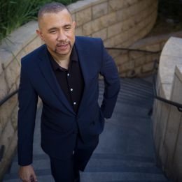 Кристофер Б. Деррик