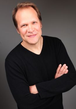 Кристофер Холл