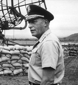 Пол Д. Харкинс