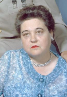 Глэдис Пресли