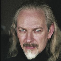 Стивен Северин