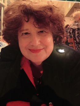 Лорейн Шилдс