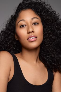 Мина Сантос