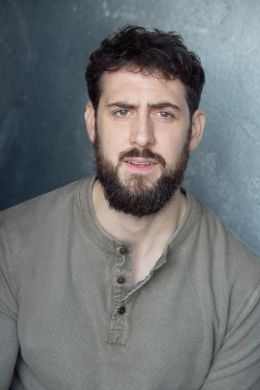 Эллиот Бенн