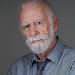 Иэн Лоример Милн