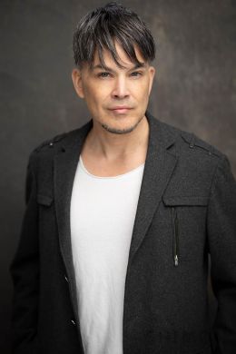 Алекс Куинн