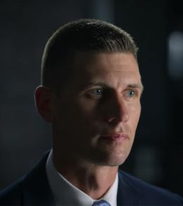 Дэвид Дикинсон